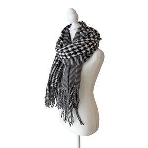 Oversized black and white houndstooth scarf/shawl/wrap